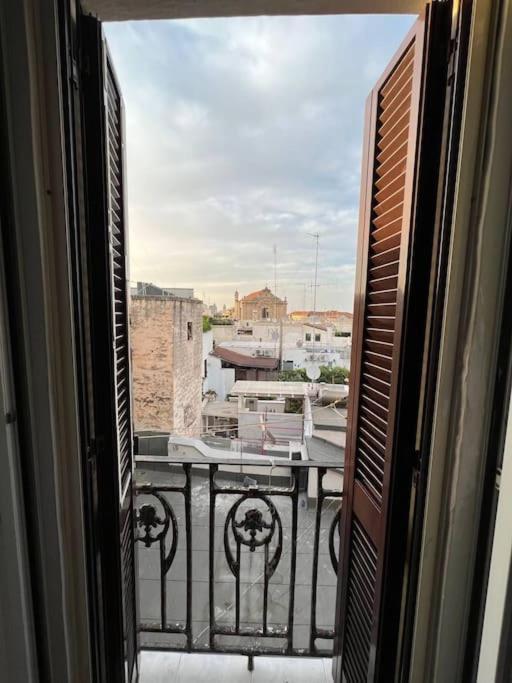 Апартаменты A Flat With A View In The Heart Of The Old Town Бари Экстерьер фото