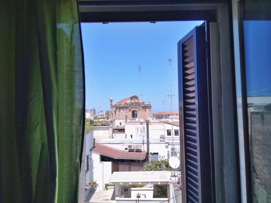 Апартаменты A Flat With A View In The Heart Of The Old Town Бари Экстерьер фото